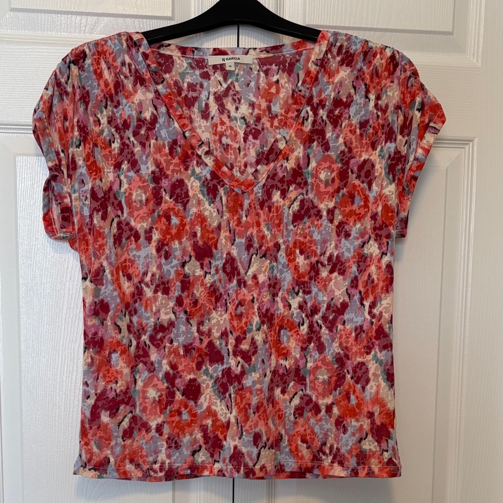 NWIT J. Garcia coral and Purple Women's top NWOT never worn